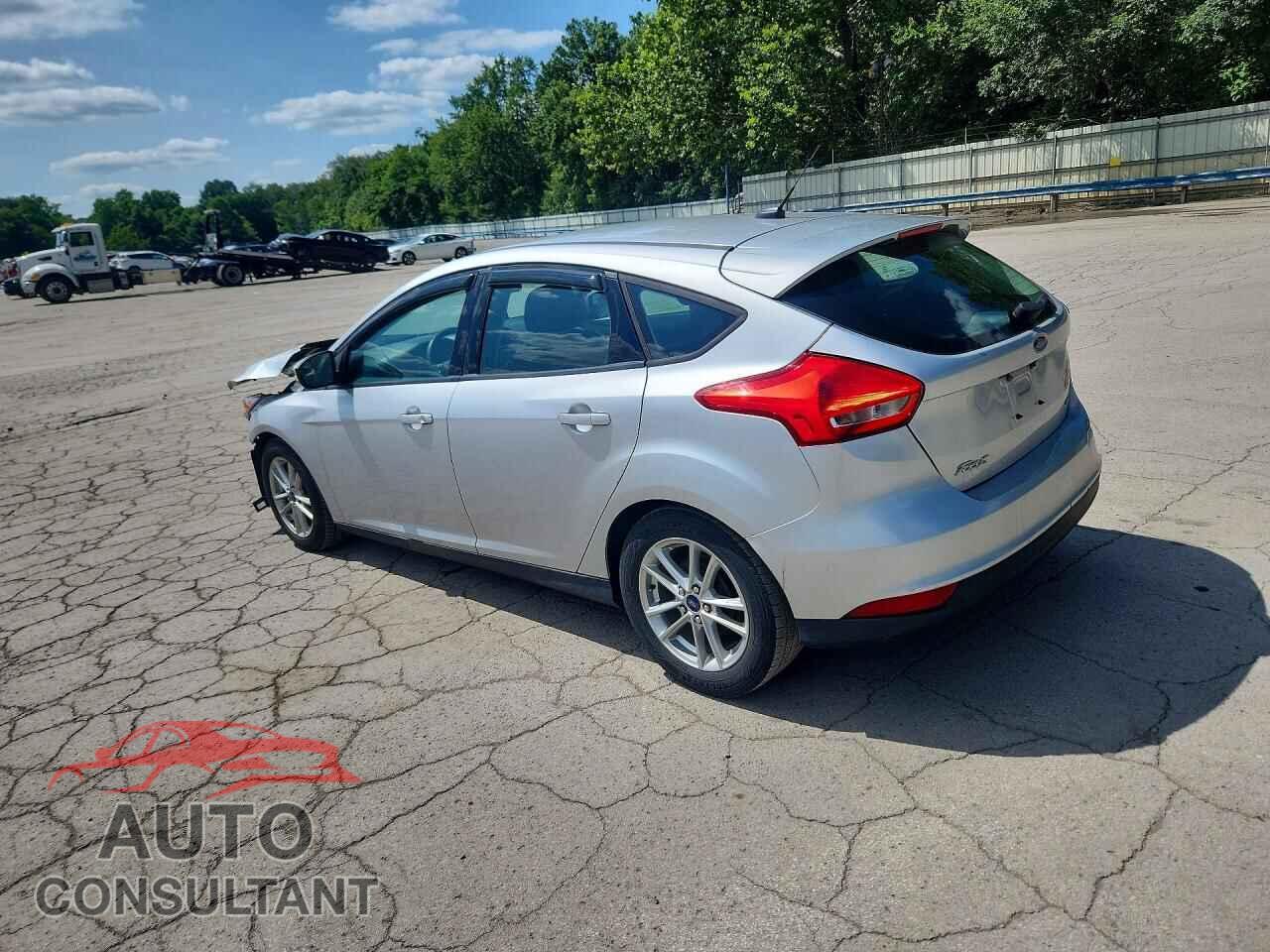 FORD FOCUS 2016 - 1FADP3K23GL226500