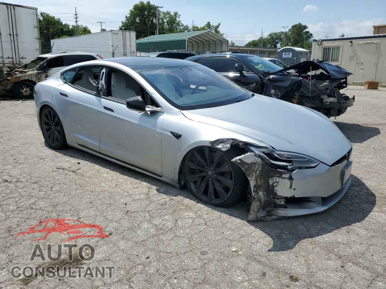 TESLA MODEL S 2017 - 5YJSA1E23HF198849