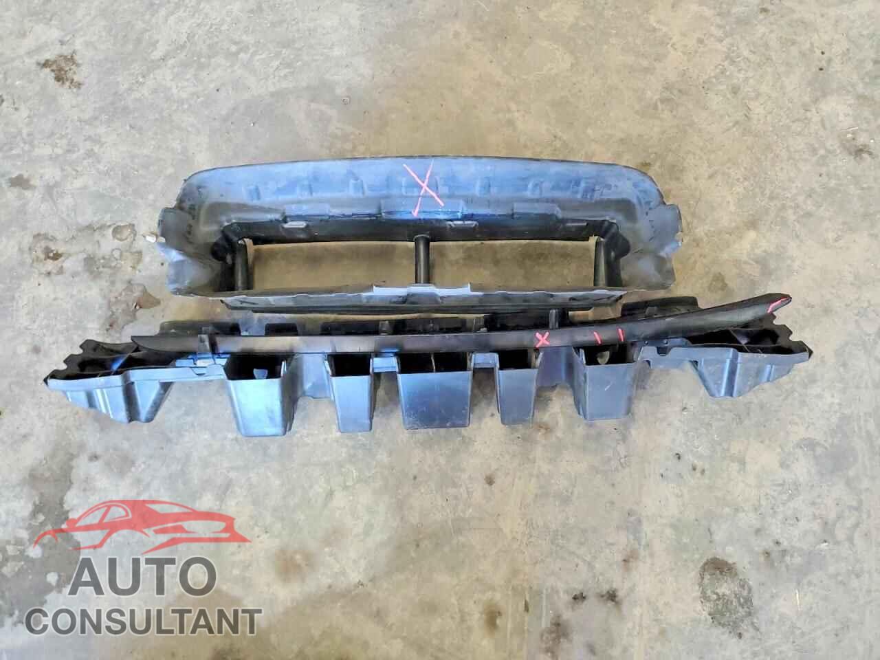 FORD FOCUS 2017 - 1FADP3K27HL314130