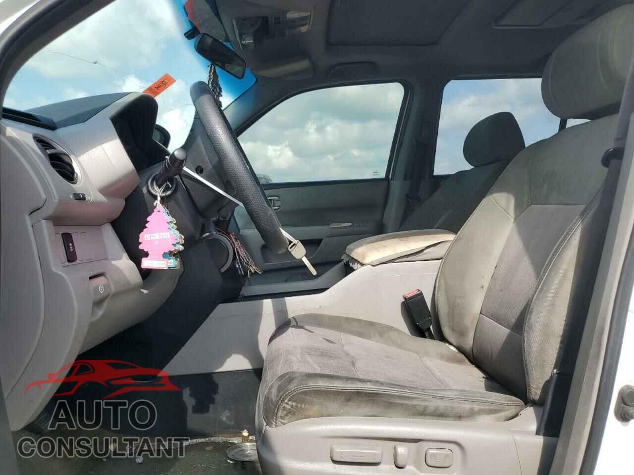 HONDA PILOT 2015 - 5FNYF3H31FB007857