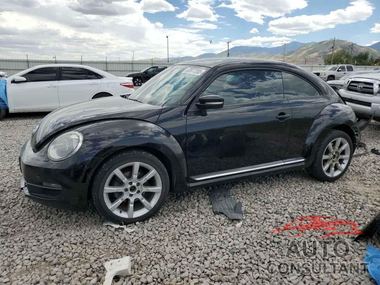 VOLKSWAGEN BEETLE 2013 - 3VWJP7AT4DM607911