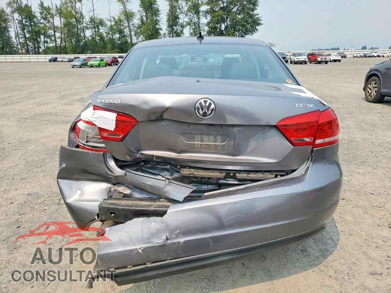 VOLKSWAGEN PASSAT 2015 - 1VWBT7A30FC023686