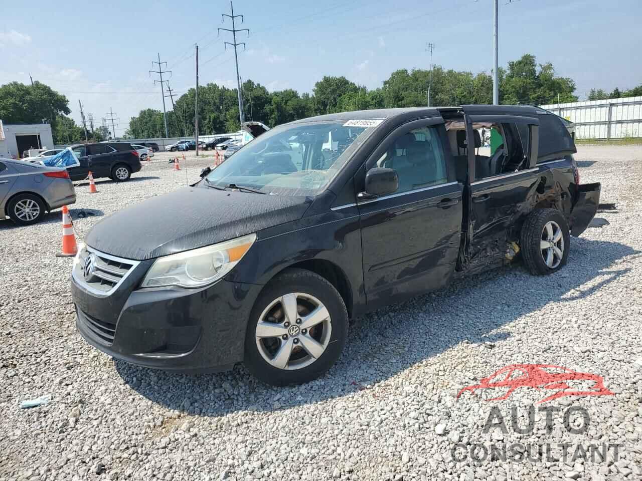VOLKSWAGEN ROUTAN 2010 - 2V4RW3D17AR236765