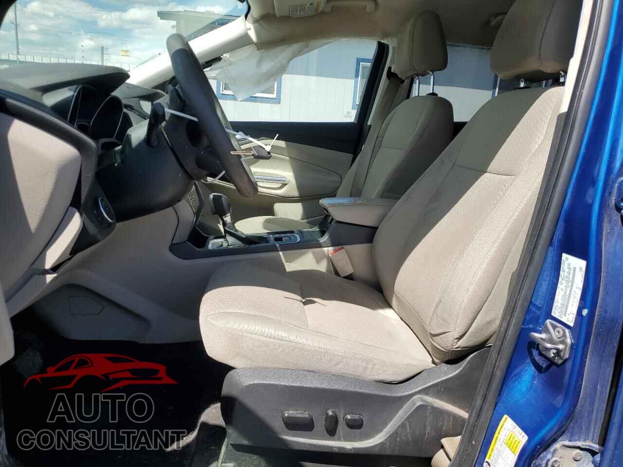 FORD ESCAPE 2017 - 1FMCU9GD5HUC55337