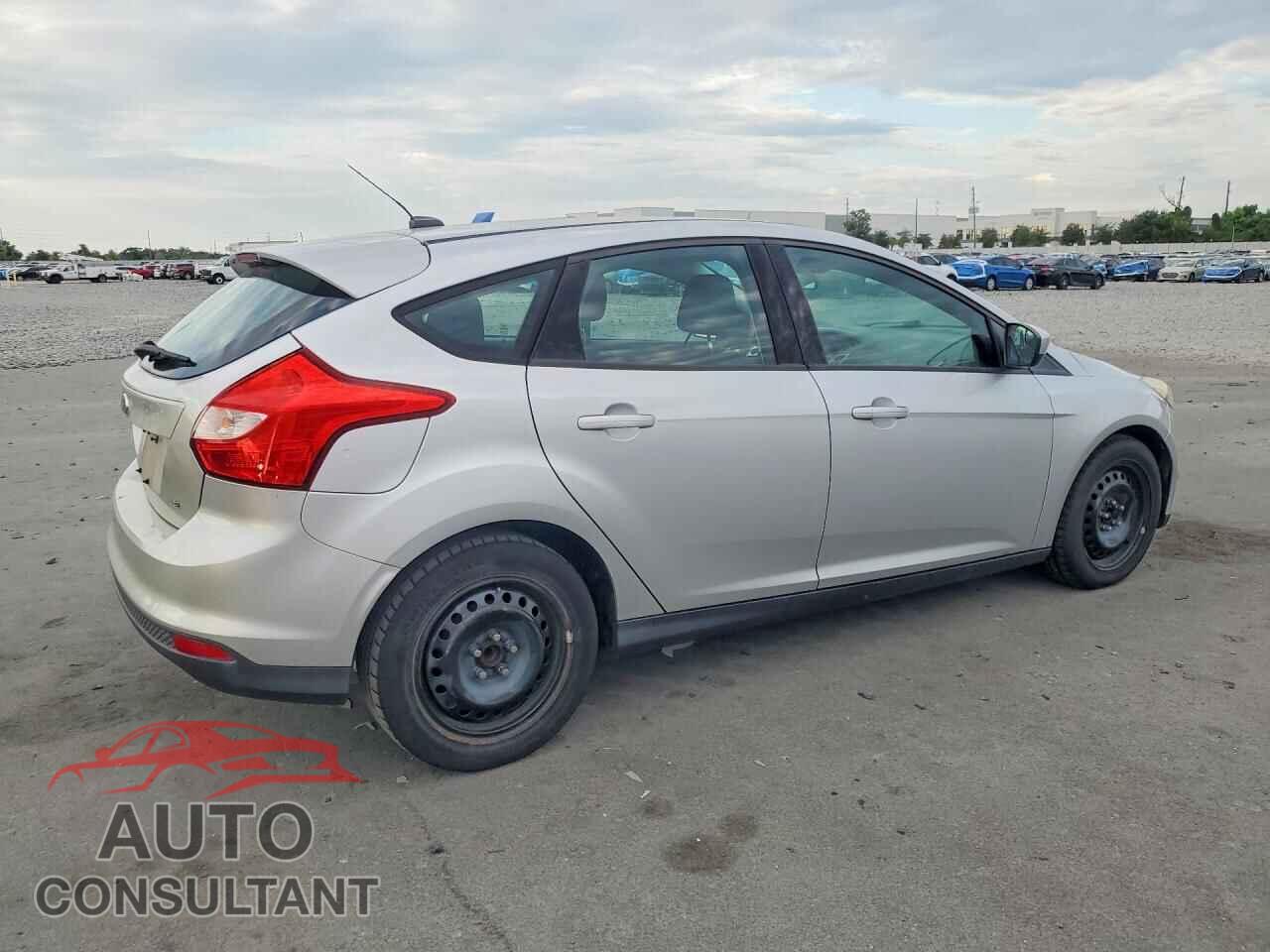 FORD FOCUS 2012 - 1FAHP3K22CL204841