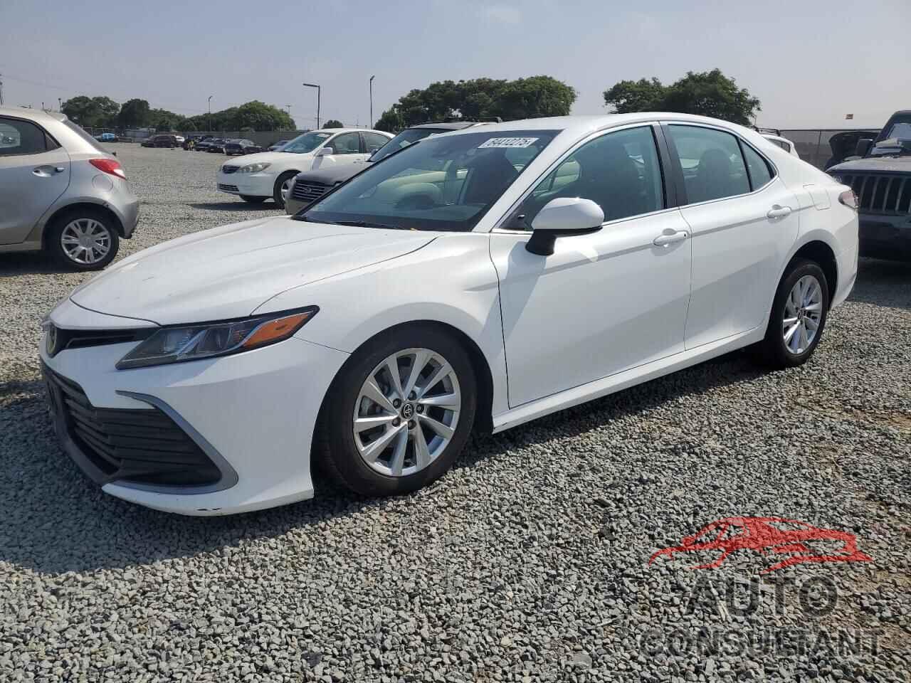 TOYOTA CAMRY 2021 - 4T1C11AK2MU414360