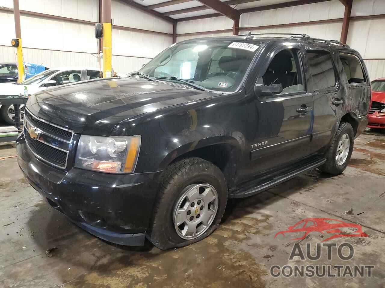 CHEVROLET TAHOE 2011 - 1GNSKAE04BR195365