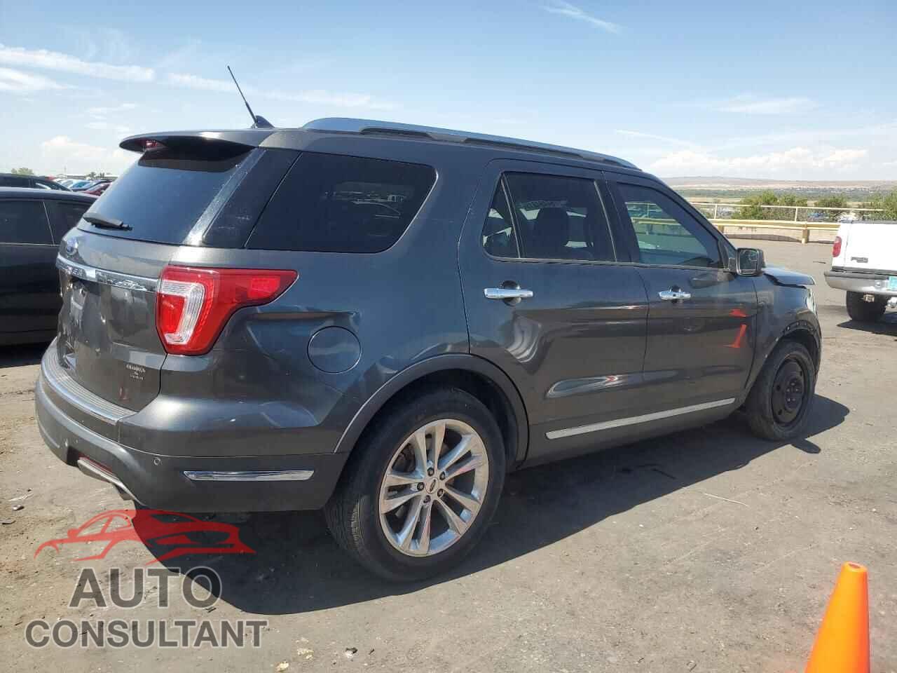FORD EXPLORER 2018 - 1FM5K7F84JGB87835