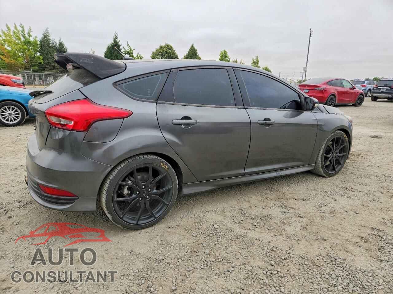 FORD FOCUS 2017 - 1FADP3L9XHL292832