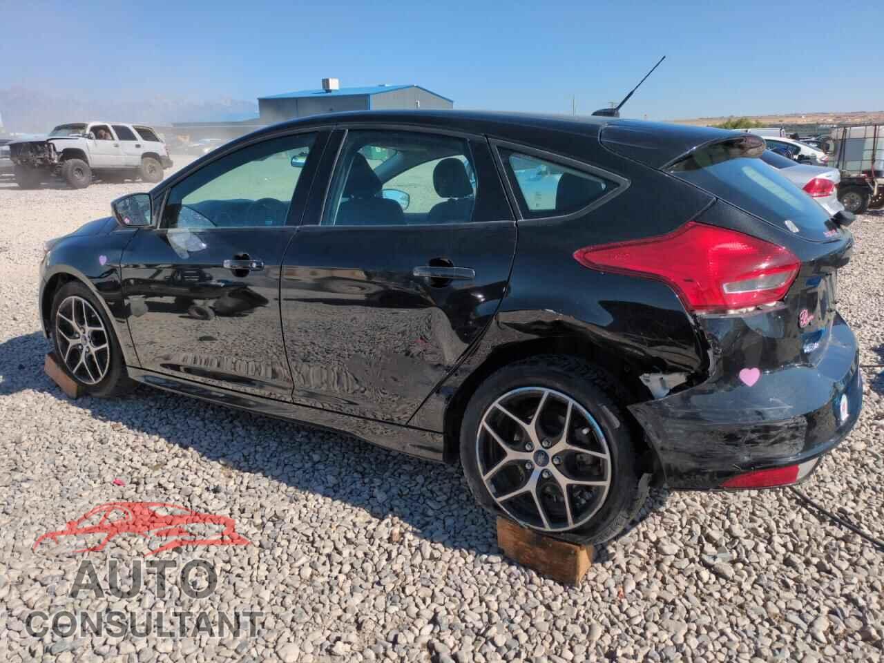FORD FOCUS 2015 - 1FADP3K22FL238636