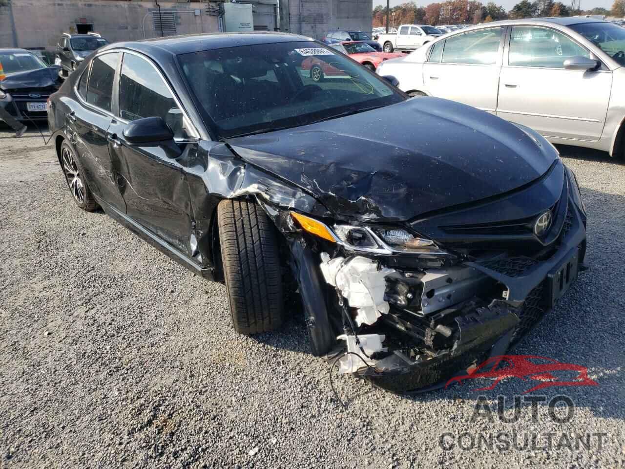 TOYOTA CAMRY 2018 - 4T1B11HK1JU611288