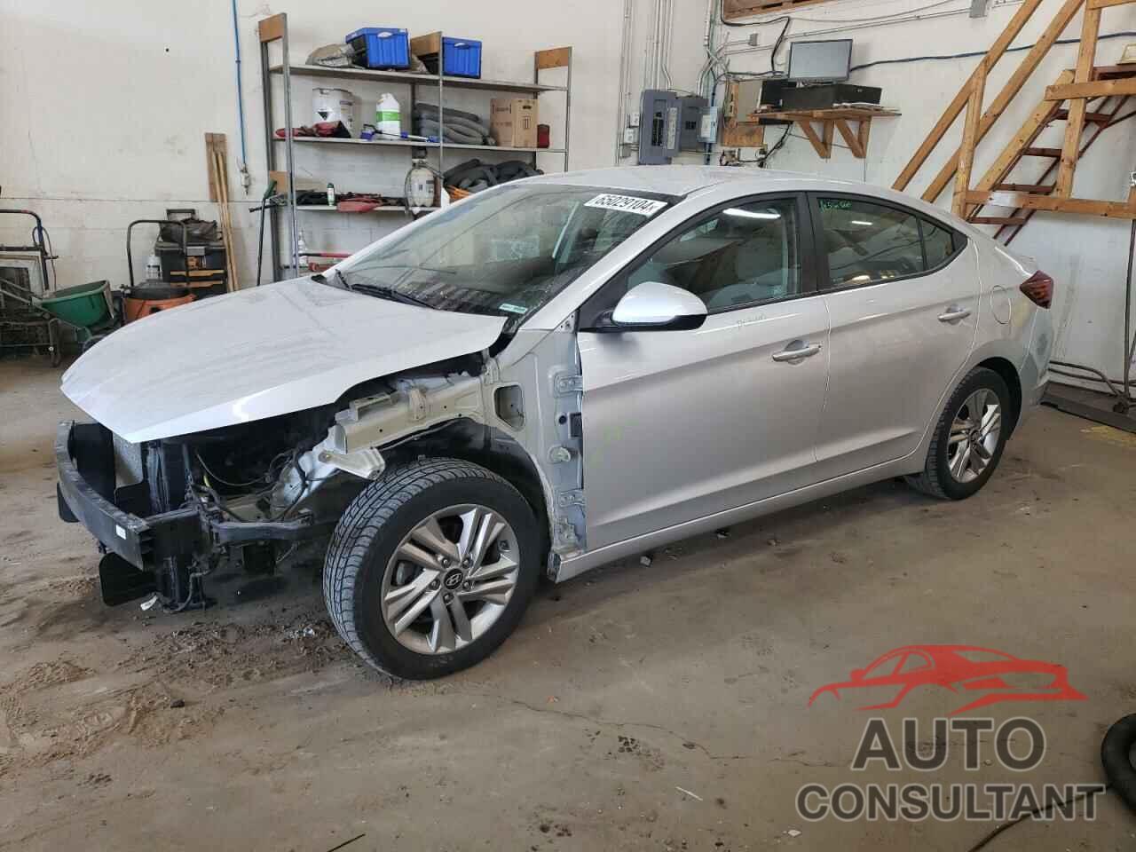 HYUNDAI ELANTRA 2019 - KMHD84LFXKU746528