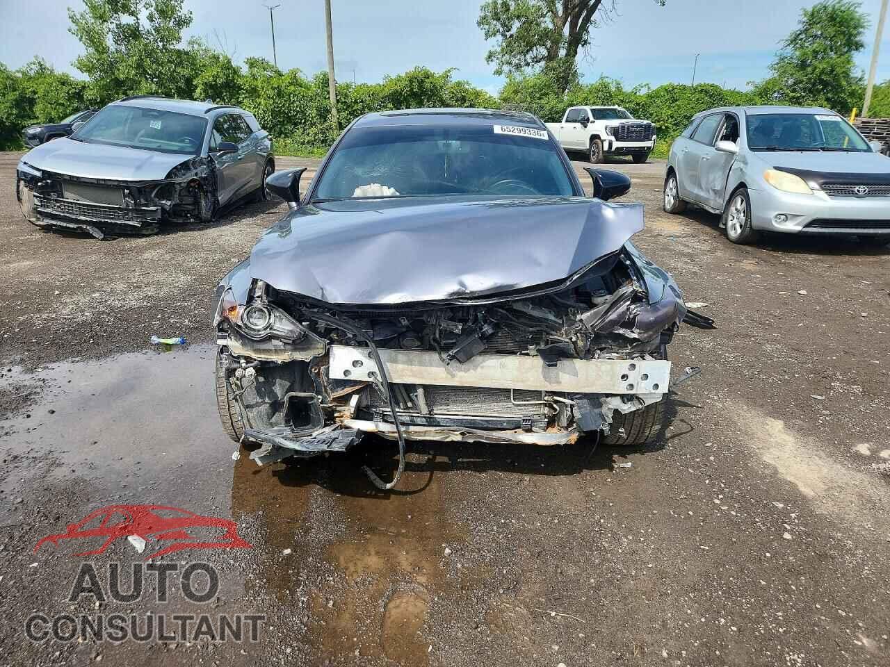 LEXUS IS 2014 - JTHCE1D20E5003487
