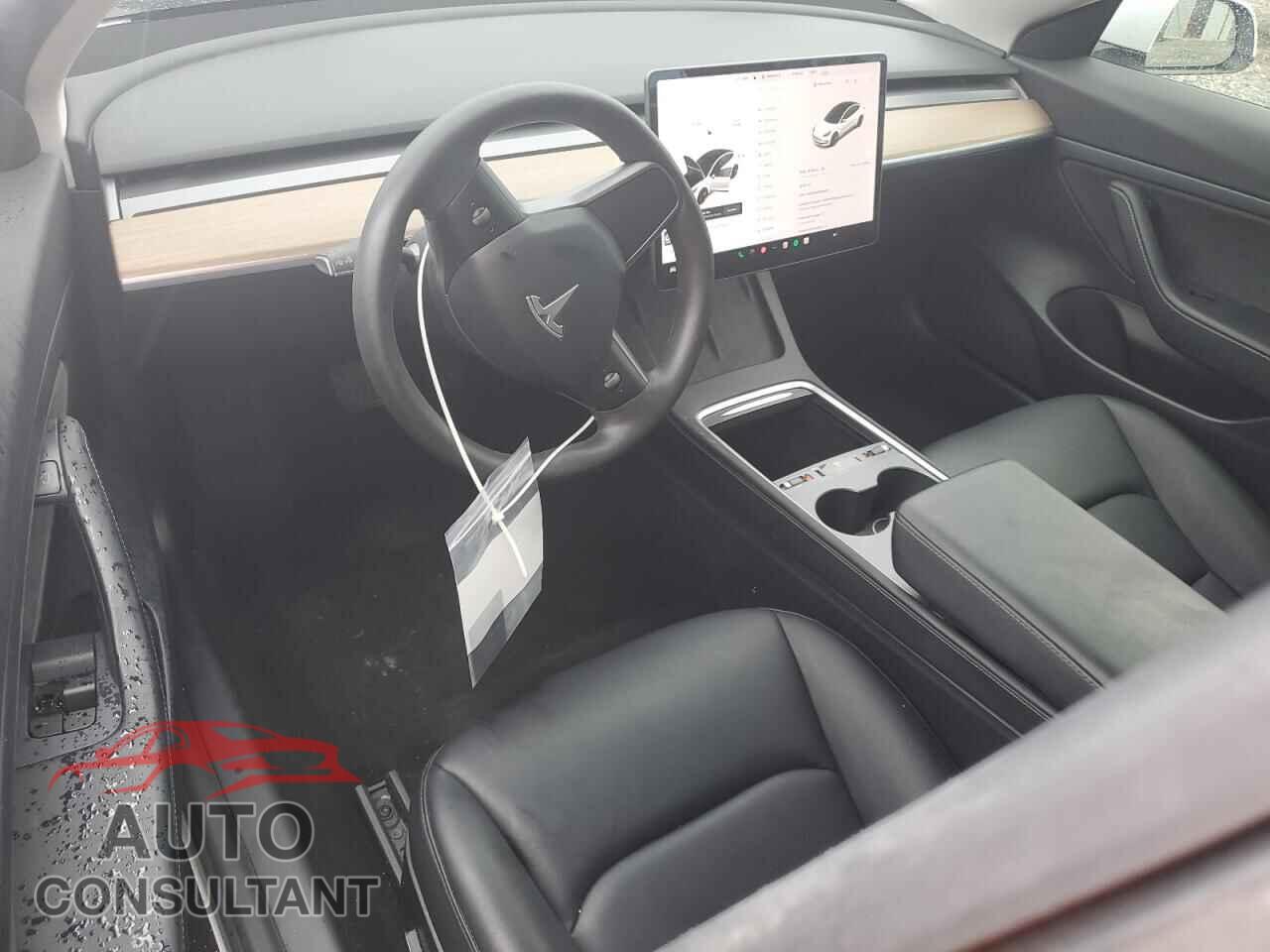 TESLA MODEL 3 2021 - 5YJ3E1EA8MF923453