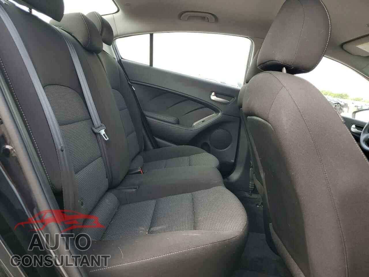 KIA FORTE 2017 - 3KPFK4A74HE098427