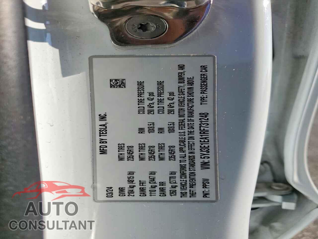 TESLA MODEL 3 2024 - 5YJ3E1EA1RF731248