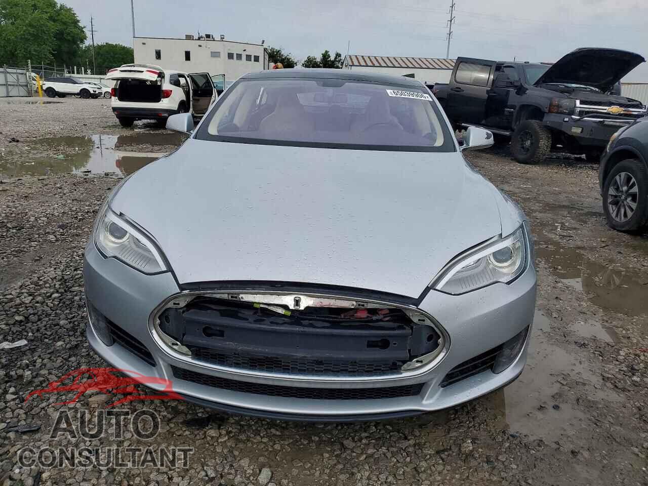 TESLA MODEL S 2013 - 5YJSA1CN0DFP22076