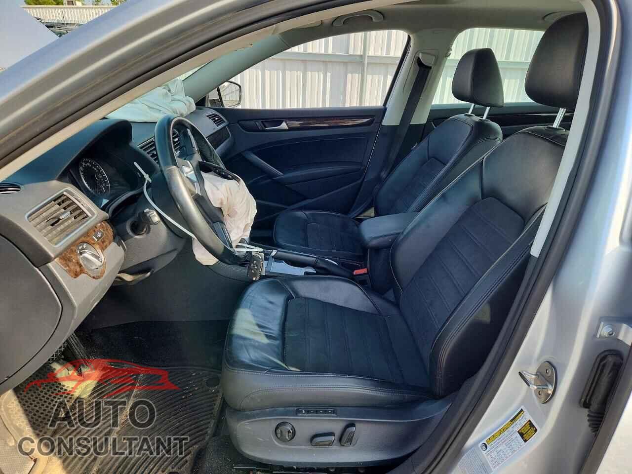 VOLKSWAGEN PASSAT 2015 - 1VWCS7A3XFC123317