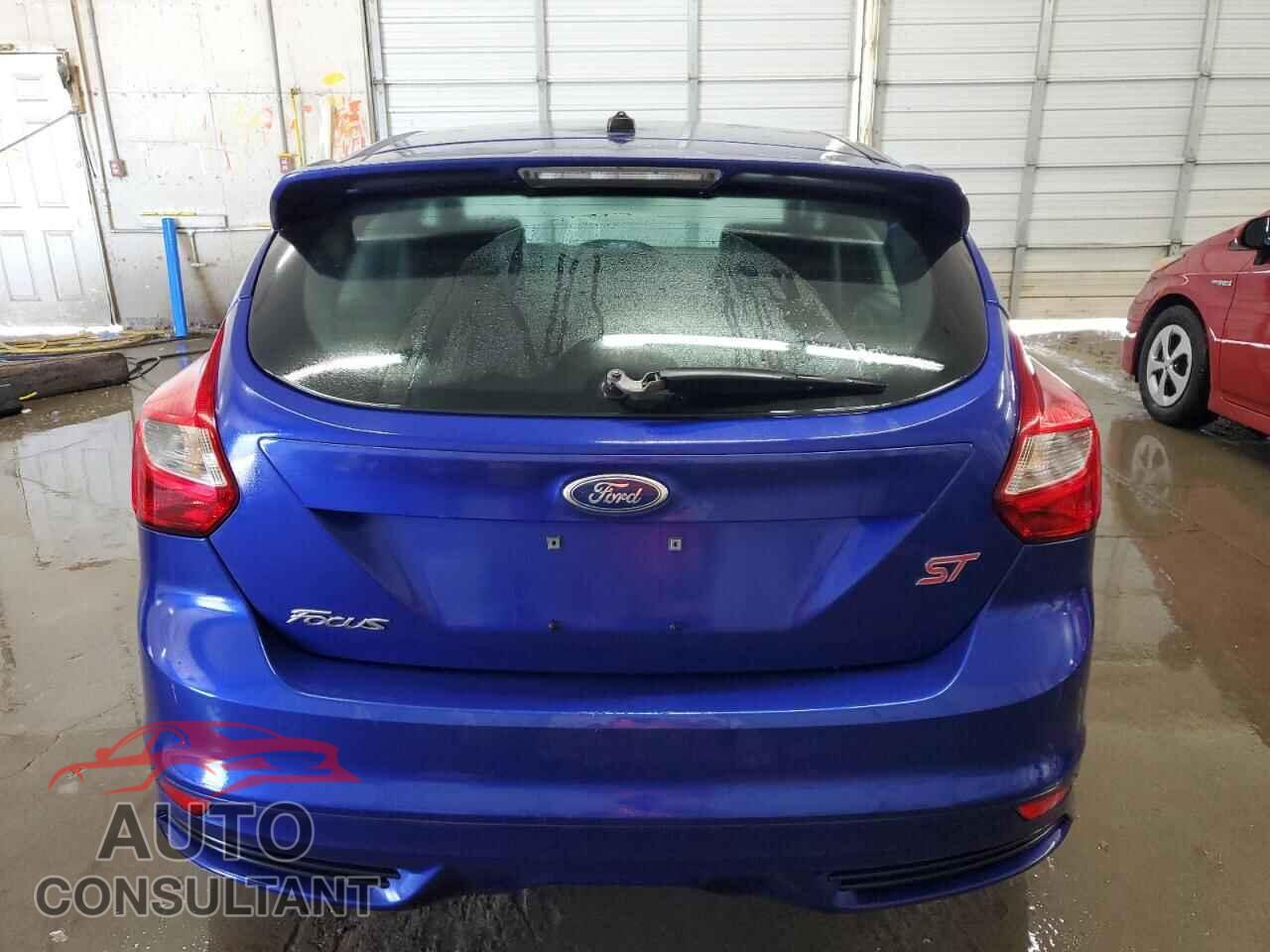 FORD FOCUS 2014 - 1FADP3L92EL107247