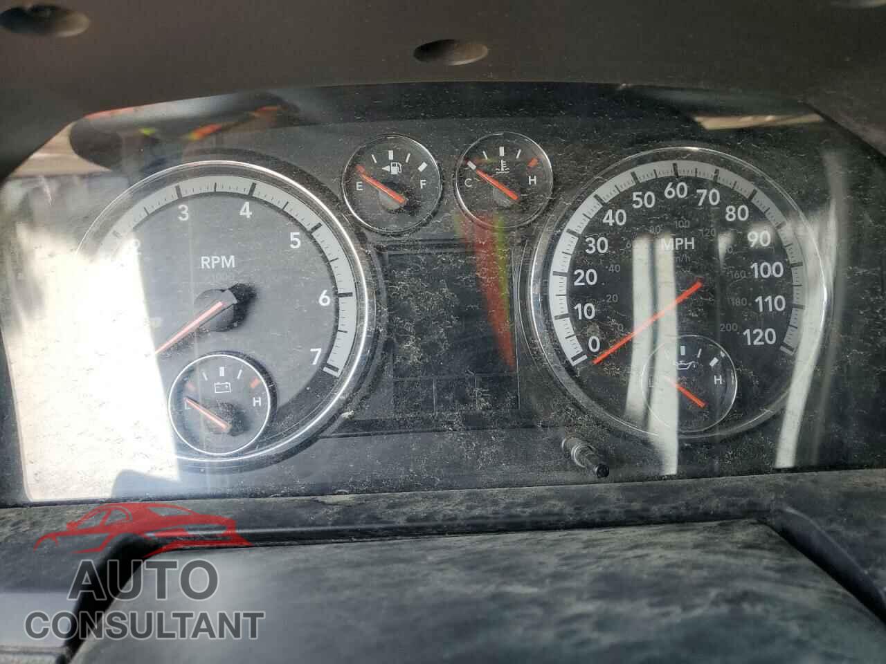 DODGE RAM 1500 2012 - 1C6RD7MT5CS203913