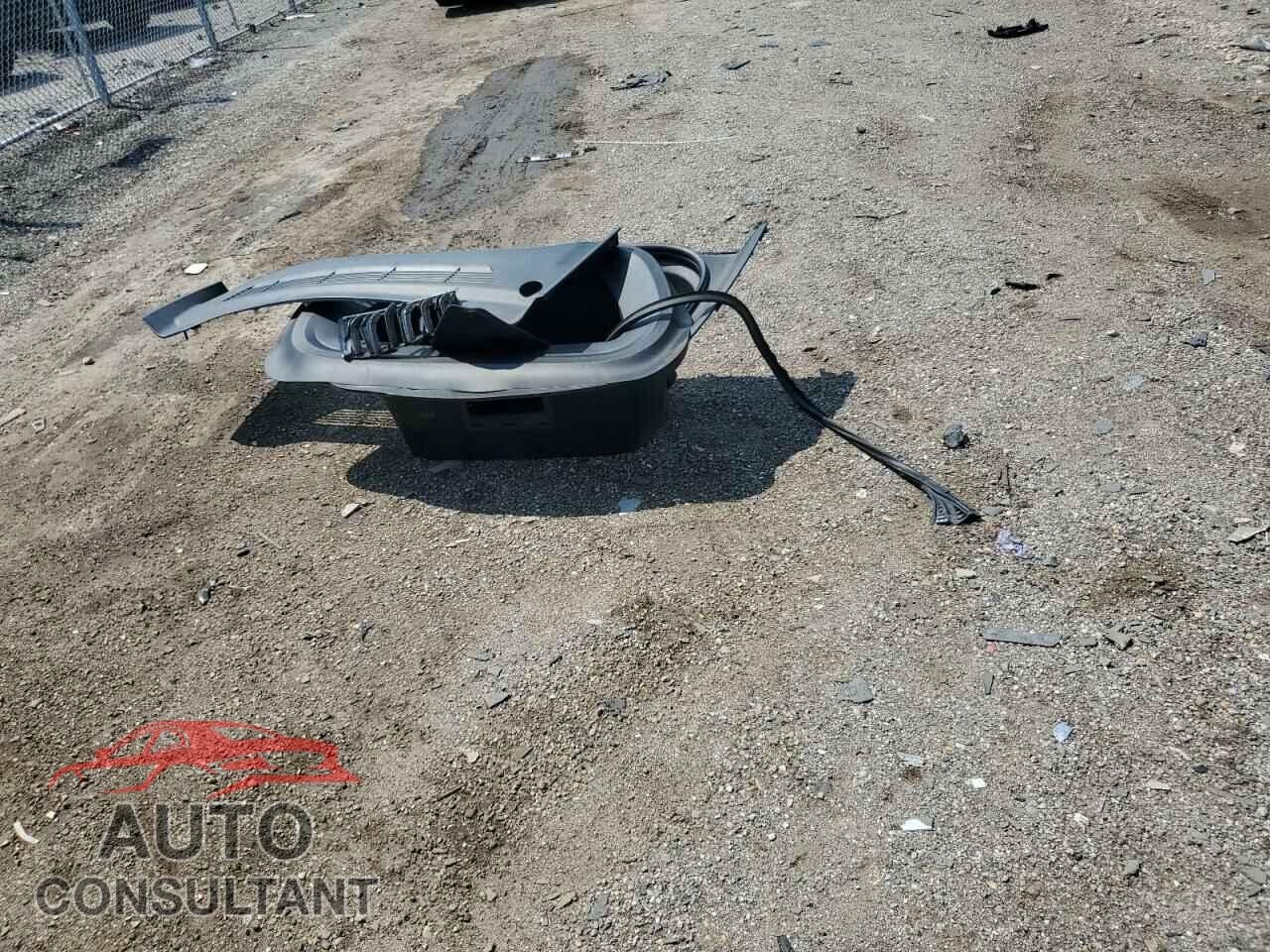 TESLA MODEL Y 2023 - 7SAYGDEE2PA030106