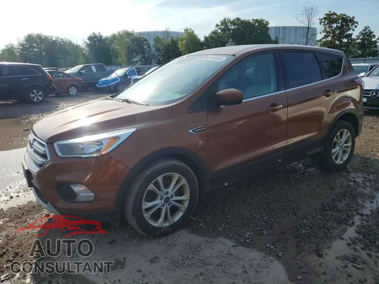 FORD ESCAPE 2017 - 1FMCU9GD5HUF01013