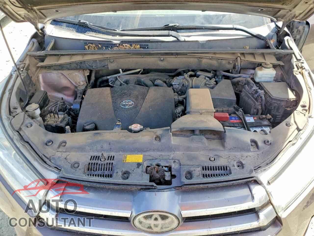 TOYOTA HIGHLANDER 2018 - 5TDZZRFH5JS249097