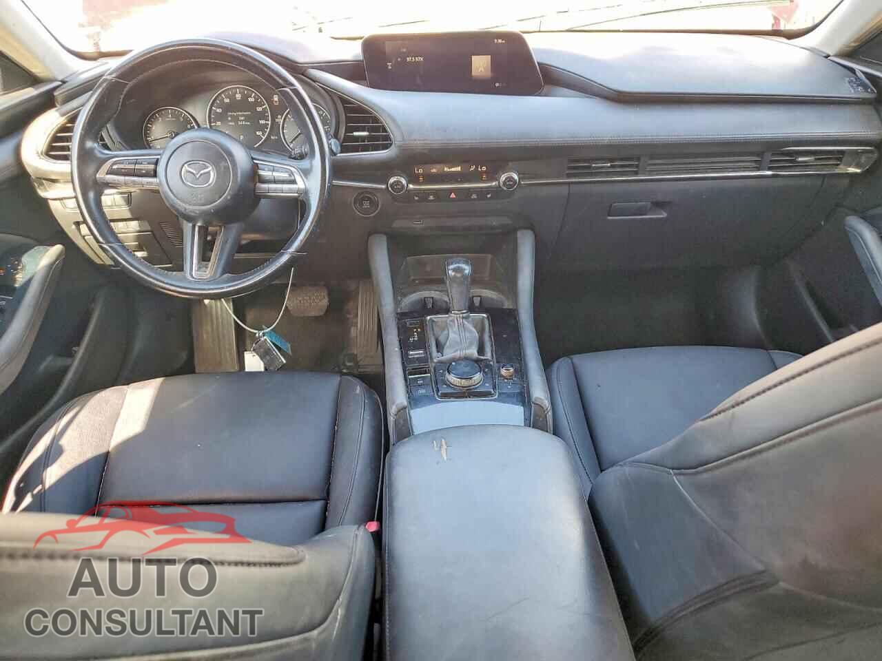 MAZDA 3 2021 - JM1BPACL4M1326108