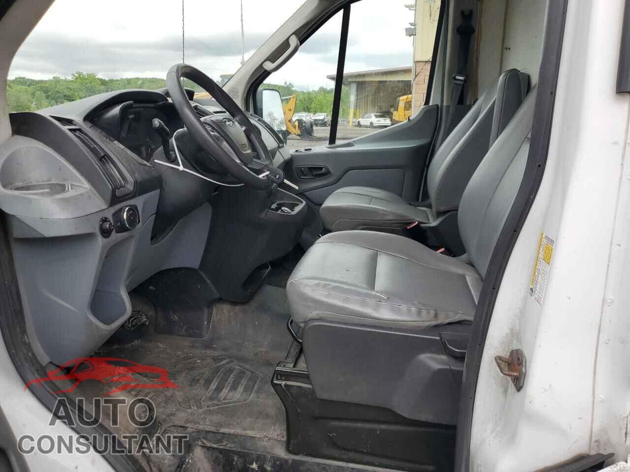 FORD TRANSIT 2018 - 1FTYR2CM2JKA22509