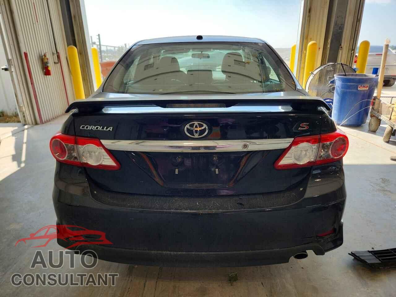 TOYOTA COROLLA 2011 - 2T1BU4EE7BC742431