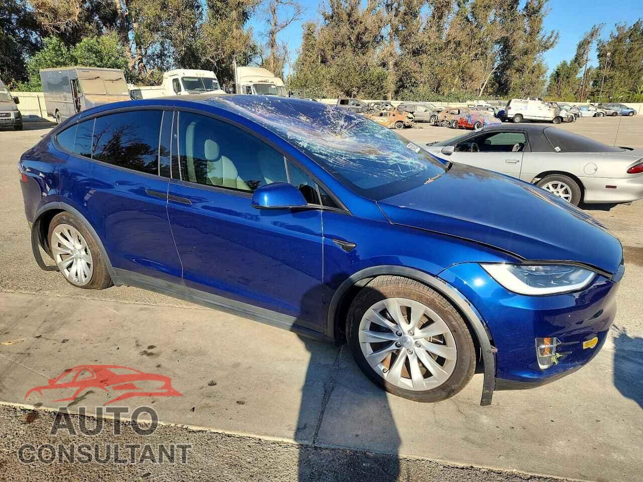 TESLA MODEL X 2018 - 5YJXCDE27JF140492