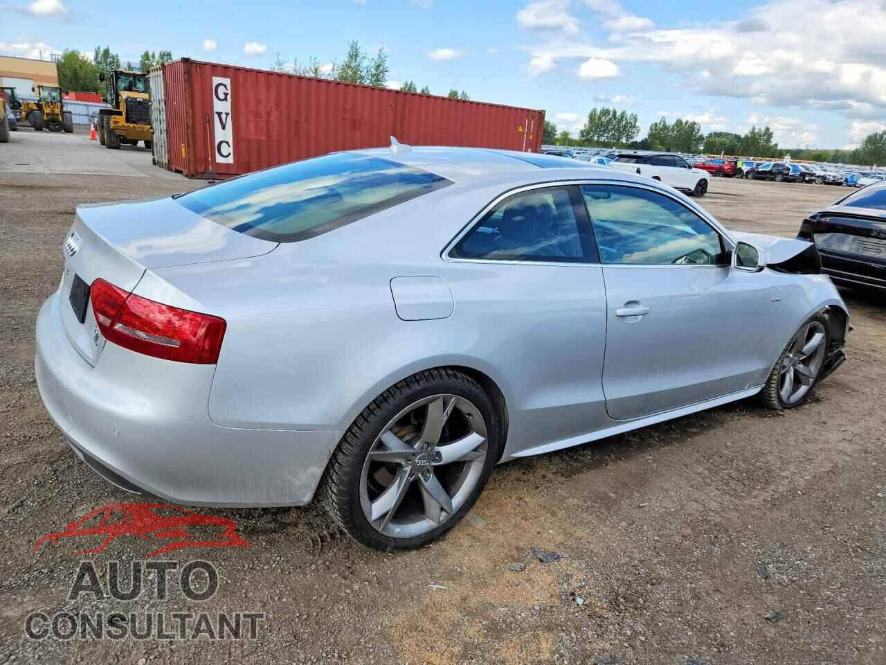 AUDI A5 2010 - WAUMFBFR5AA018343