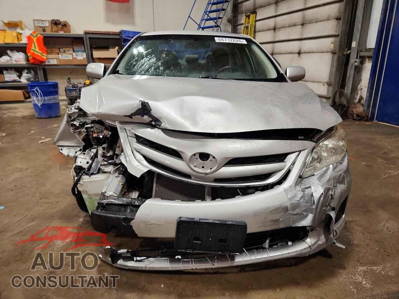 TOYOTA COROLLA 2013 - 2T1BU4EE9DC024253