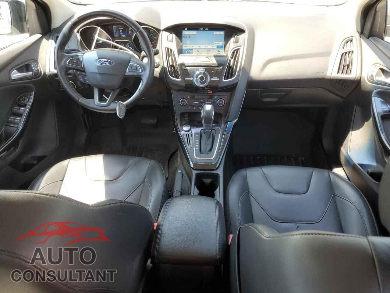 FORD FOCUS 2016 - 1FADP3N22GL226130