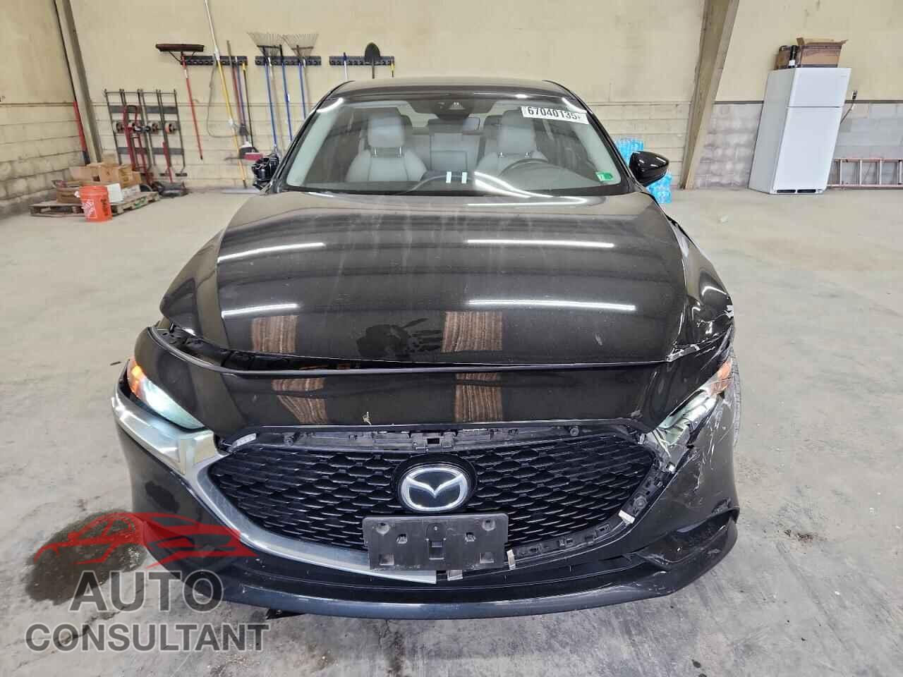 MAZDA 3 2019 - JM1BPBDM0K1114896