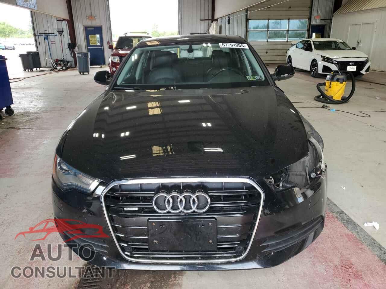 AUDI A6 2013 - WAUGFAFC3DN044987