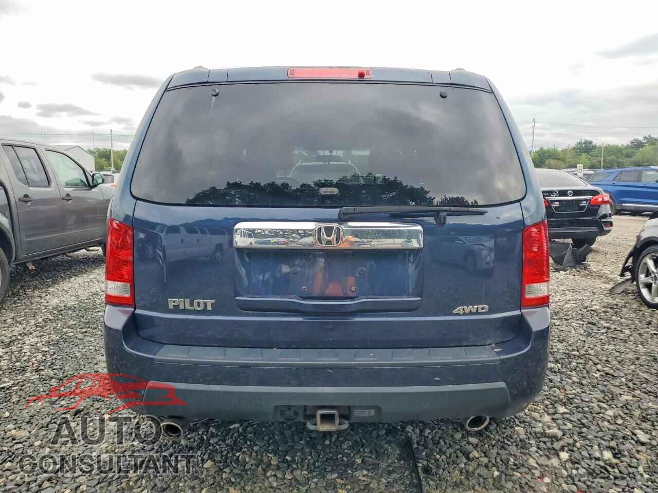 HONDA PILOT 2011 - 5FNYF4H49BB032112