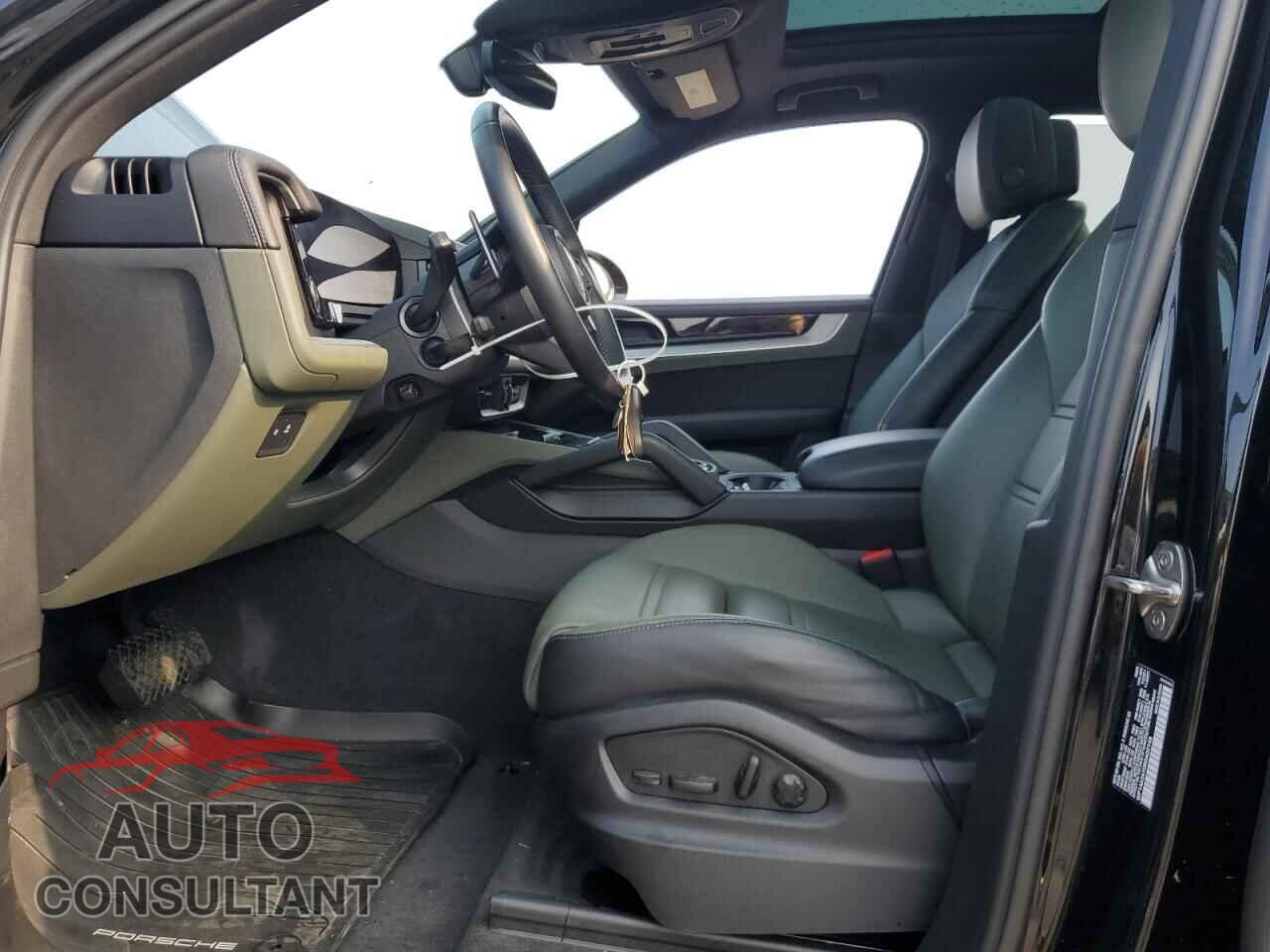 PORSCHE CAYENNE 2024 - WP1AA2AY0RDA00148