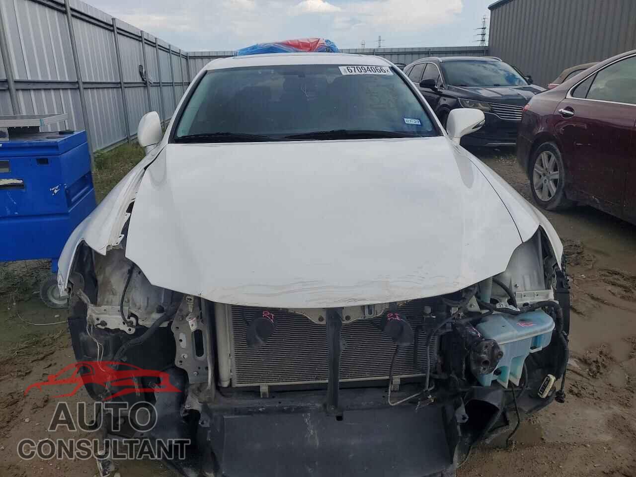 LEXUS IS 2012 - JTHCF5C21C5059506