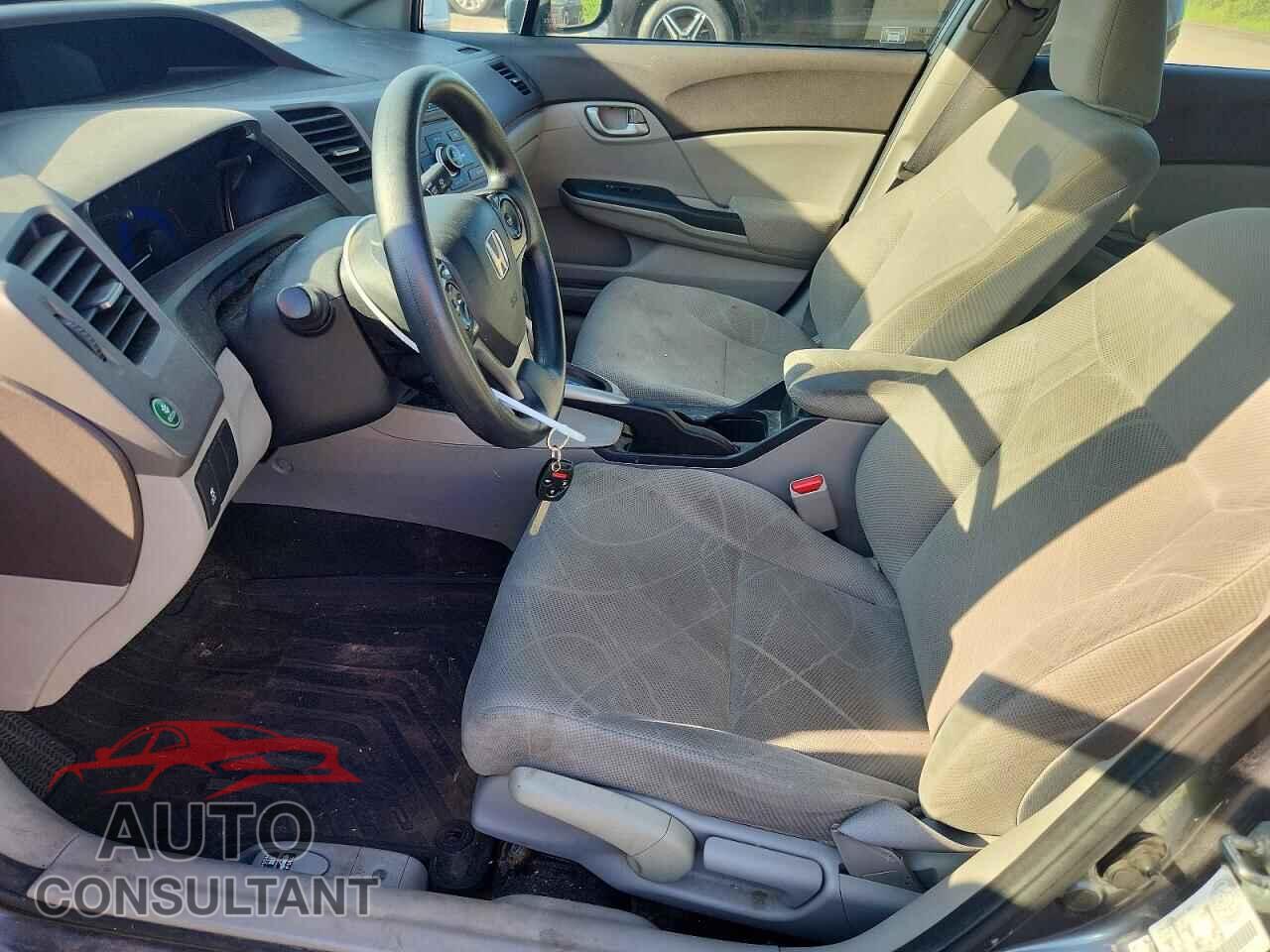 HONDA CIVIC 2012 - 2HGFB2F48CH111004