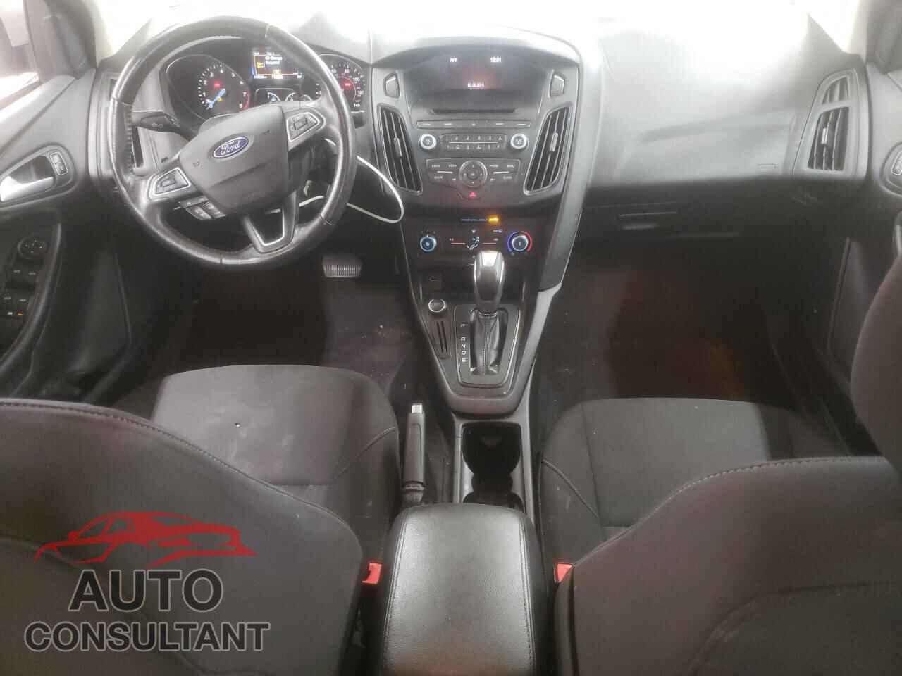 FORD FOCUS 2015 - 1FADP3F20FL277722