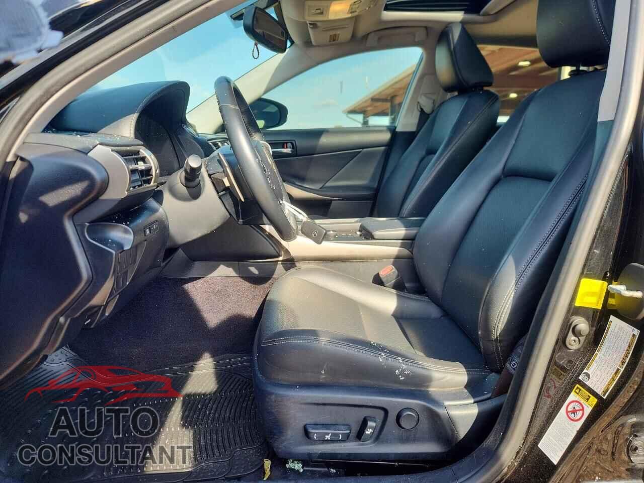 LEXUS IS 2014 - JTHBF1D29E5014741