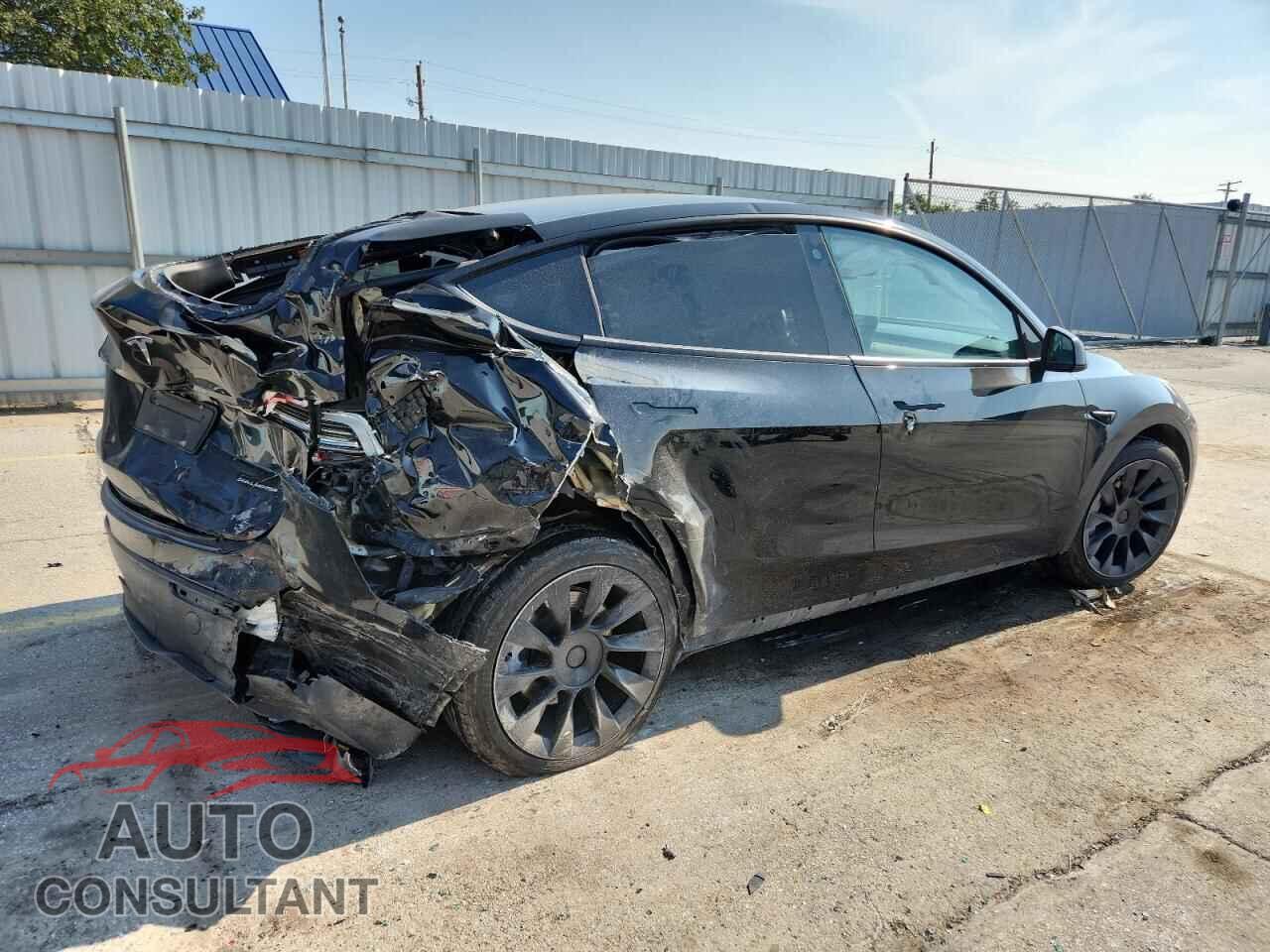 TESLA MODEL Y 2023 - 7SAYGDEE9PA028644