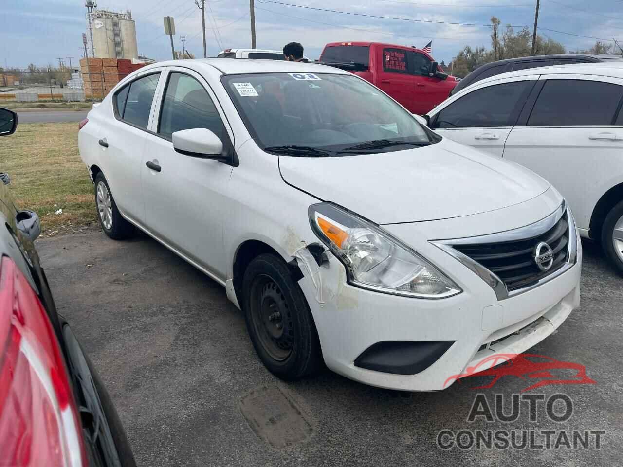 NISSAN VERSA 2017 - 3N1CN7AP1HL841118