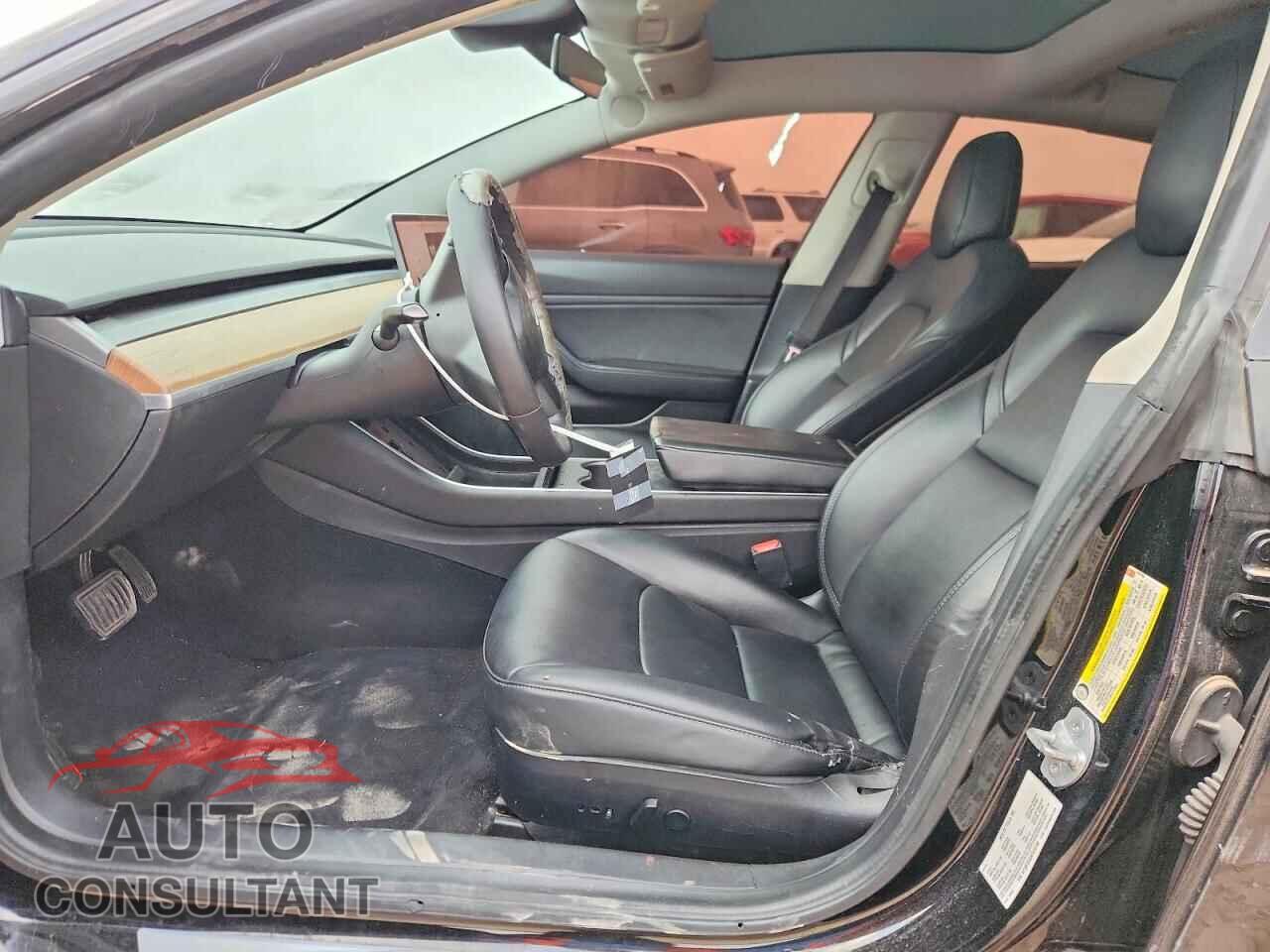 TESLA MODEL 3 2019 - 5YJ3E1EA5KF410769