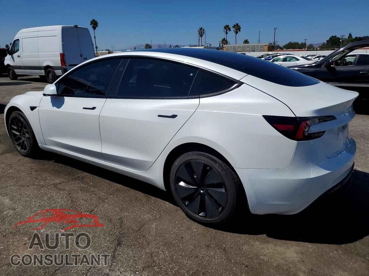 TESLA MODEL 3 2024 - 5YJ3E1EA8RF833985