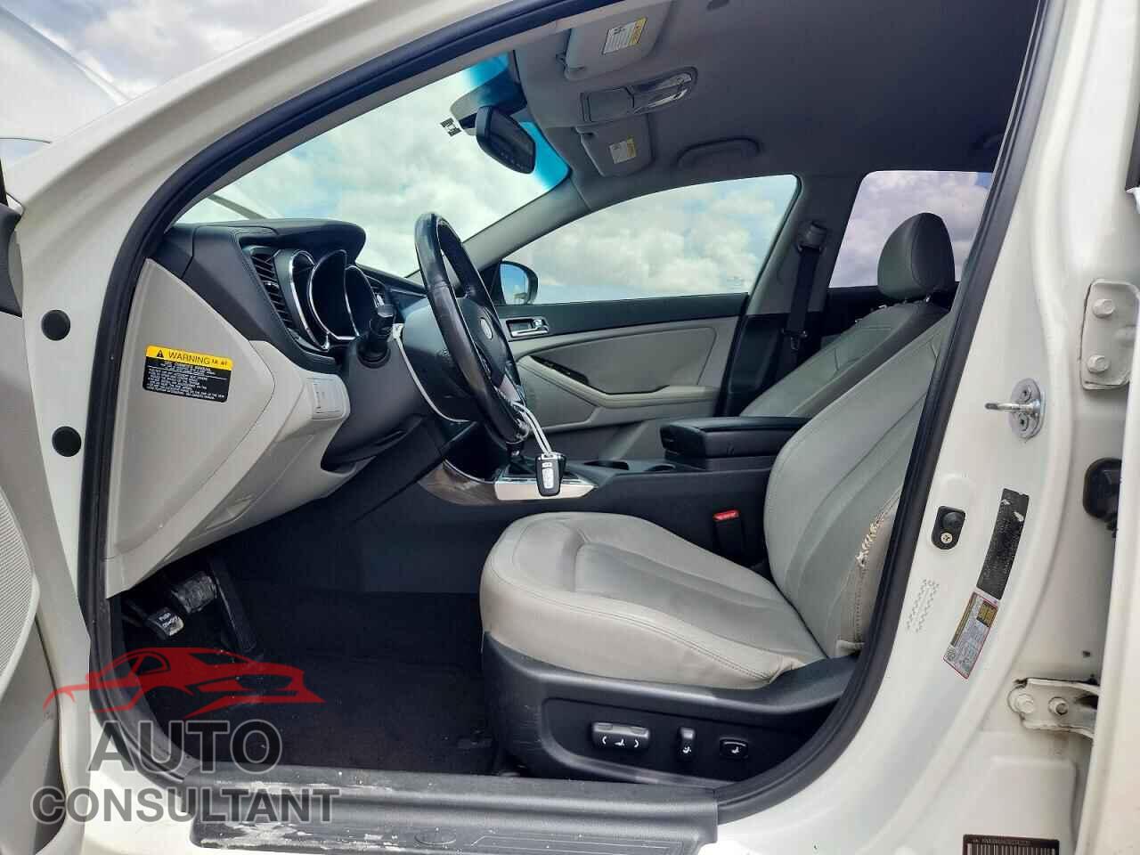 KIA OPTIMA 2011 - KNAGN4A63B5142131