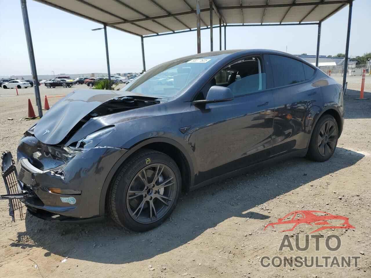 TESLA MODEL Y 2025 - 7SAYGDED5SF313490