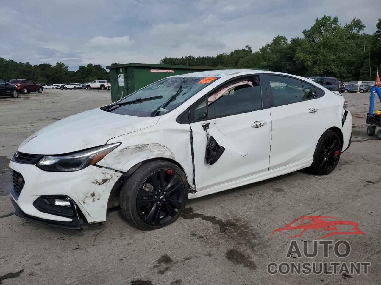 CHEVROLET CRUZE 2018 - 1G1BE5SM3J7223612