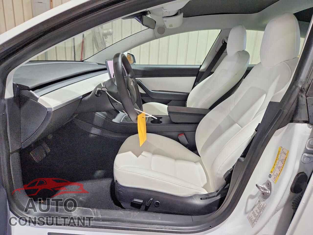 TESLA MODEL 3 2021 - 5YJ3E1EAXMF851817